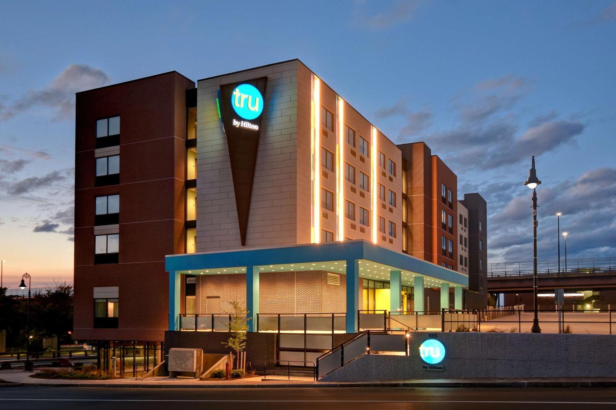 Tru By Hilton Manchester Downtown Extérieur photo